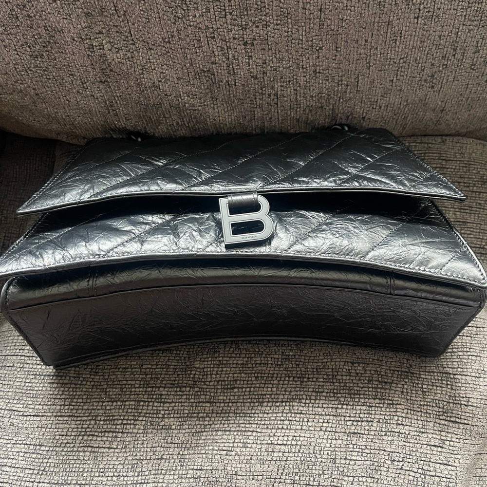 Balenciaga Black Quilted Women's Bag - Picture 3 of 5